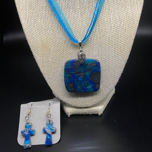 Handmade Pendant Necklace and Matching Earrings - Picture 1 of 1